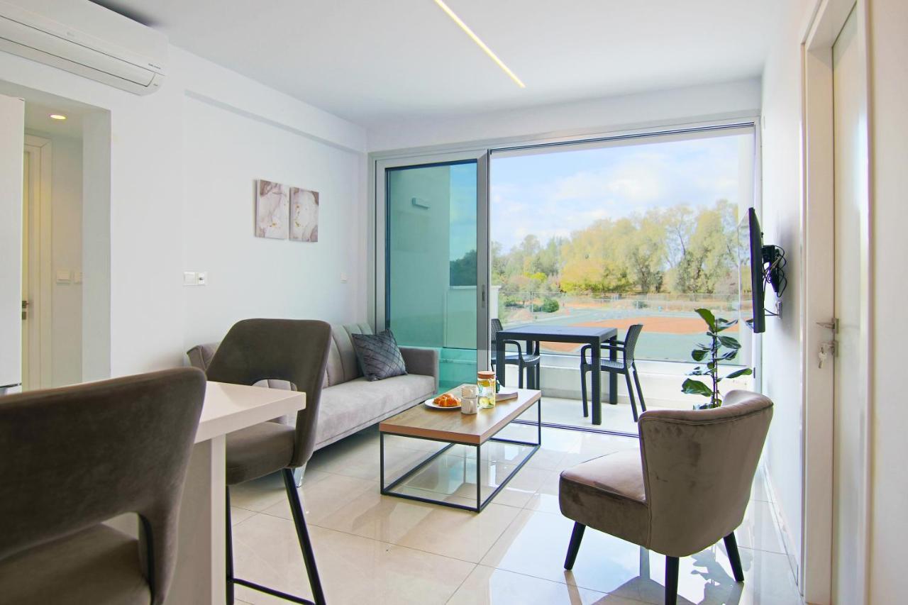 Apartamento Phaedrus Living - Seaside Executive Flat Harbour 208 Paphos Exterior foto